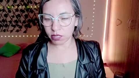 Snapshot of rebbeca09 chatting on 11-27-25, 09:50 Rebbeca online show from 11-27-25, 09:50