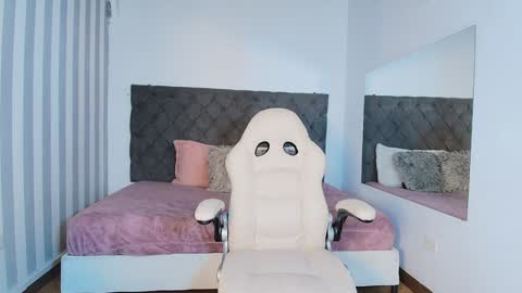 I invite you to my birthday on November 3th  online show from 12-31-24, 03:34