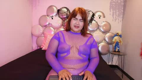 rebeca  online show from 10-24-25, 07:43