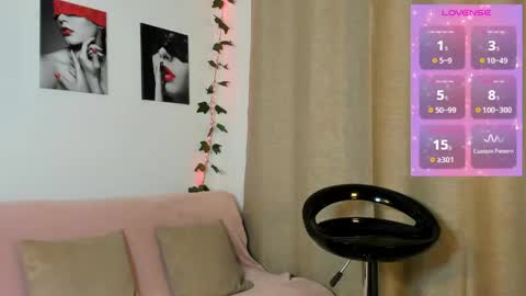 Snapshot of rebeca_marchetti chatting on 06-09-26, 06:52 Rebeca Marchetti online show from 06-09-26, 06:52