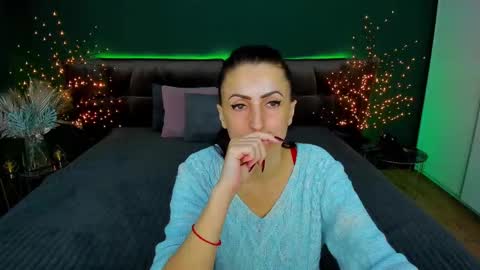 Snapshot of rebecca_diamonds chatting on 02-02-25, 09:40 rebecca_diamonds online show from 02-02-25, 09:40