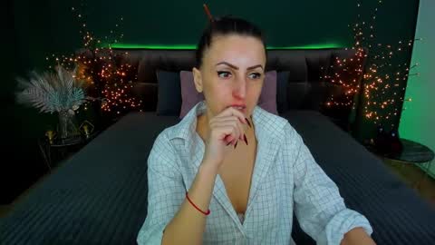 Snapshot of rebecca_diamonds chatting on 02-10-25, 06:42 rebecca_diamonds online show from 02-10-25, 06:42