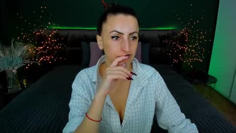 Snapshot of rebecca_diamonds chatting on 03-10-25, 06:38 rebecca_diamonds online show from 03-10-25, 06:38