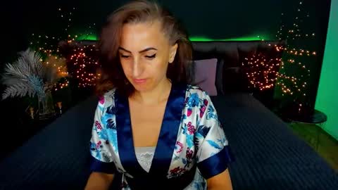 Snapshot of rebecca_diamonds chatting on 09-17-25, 05:42 rebecca_diamonds online show from 09-17-25, 05:42