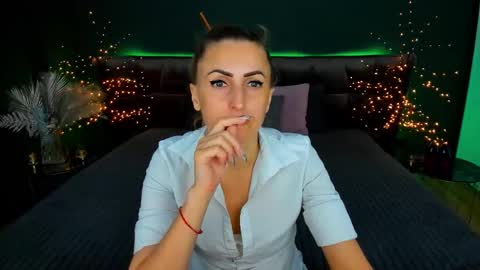 Snapshot of rebecca_diamonds chatting on 09-24-25, 06:28 rebecca_diamonds online show from 09-24-25, 06:28