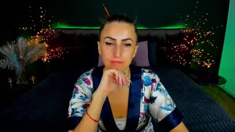 Snapshot of rebecca_diamonds chatting on 10-01-25, 06:08 rebecca_diamonds online show from 10-01-25, 06:08