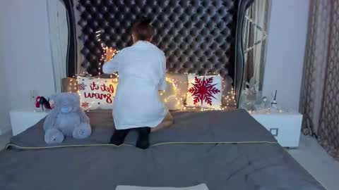 rebecca_diamonds online show from 01-08-26, 06:37