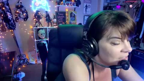 Rebecca Love online show from 01-13-26, 05:13