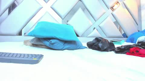 rebeccamitchell_ online show from 04-19-26, 06:10