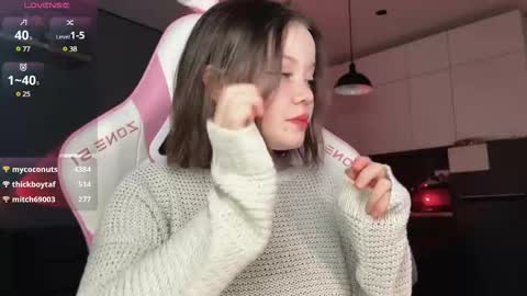 Snapshot of rebeccaniksoon chatting on 12-14-24, 03:07 Rebecca Nikson online show from 12-14-24, 03:07