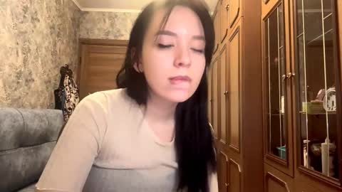 Snapshot of rebeckakirscht chatting on 12-05-25, 02:25 Sofia online show from 12-05-25, 02:25