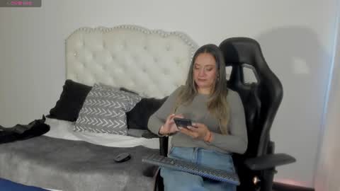 rebeckasalvatore online show from 07-23-26, 02:48