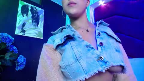 Snapshot of rebeka_baker chatting on 02-04-25, 12:19 REBEKA online show from 02-04-25, 12:19