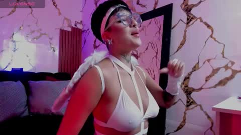 Snapshot of rebeka_baker chatting on 10-06-25, 12:13 REBEKA online show from 10-06-25, 12:13