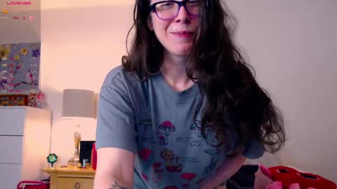 Snapshot of rebekahrayne_ chatting on 12-12-24, 04:15 Beks  online show from 12-12-24, 04:15