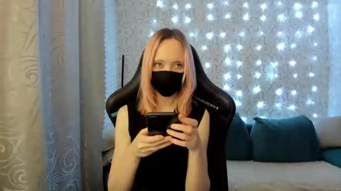 Snapshot of rebesaolset chatting on 12-11-24, 04:31 RebesaOlset online show from 12-11-24, 04:31