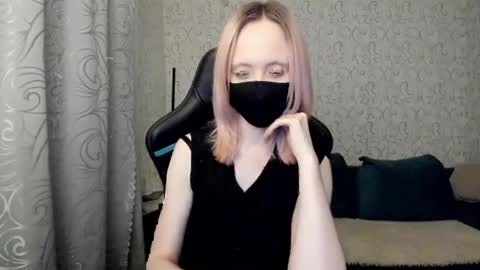 Snapshot of rebesaolset chatting on 12-12-24, 05:15 RebesaOlset online show from 12-12-24, 05:15