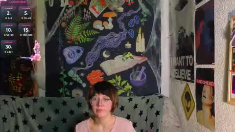 Snapshot of reborn_elf chatting on 11-24-25, 08:41 Lara online show from 11-24-25, 08:41