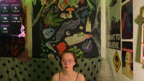 Snapshot of reborn_elf chatting on 11-27-25, 08:55 Lara online show from 11-27-25, 08:55