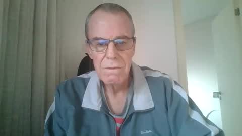 Snapshot of recasc chatting on 05-31-26, 07:37 Rene online show from 05-31-26, 07:37