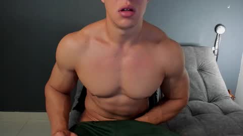 twitter REECET26 instagram RECCETAYLOR online show from 10-08-25, 03:20