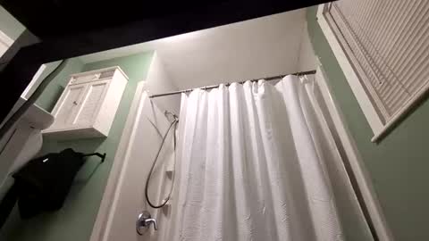 Snapshot of recka810 chatting on 11-11-25, 08:58 recka810 online show from 11-11-25, 08:58