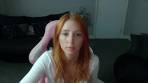 Red -  online show from 10-08-25, 02:04