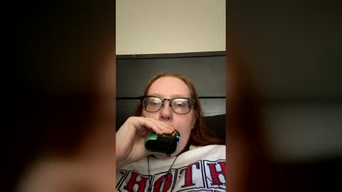 Snapshot of red_hot_foxx03 chatting on 03-27-26, 07:46 red_hot_foxx03 online show from 03-27-26, 07:46