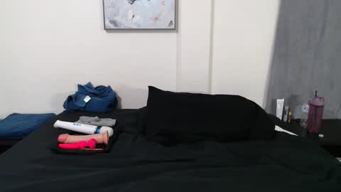 Red Hot Rachael online show from 01-11-25, 06:56