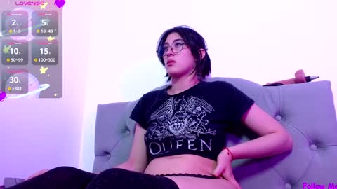 Snapshot of red_moonn chatting on 12-18-24, 06:57 IG   OF red moonn online show from 12-18-24, 06:57