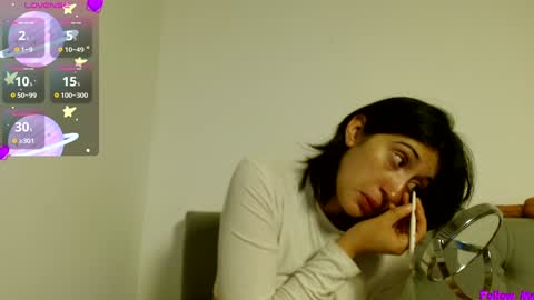 Snapshot of red_moonn chatting on 12-19-24, 10:45 IG   OF red moonn online show from 12-19-24, 10:45