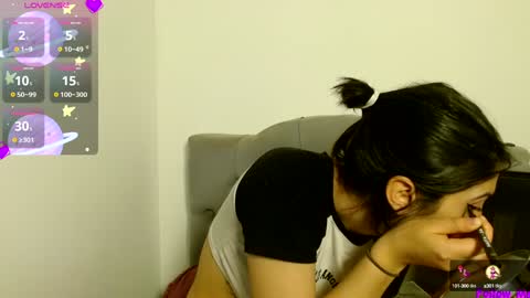 Snapshot of red_moonn chatting on 12-20-24, 10:38 IG   OF red moonn online show from 12-20-24, 10:38