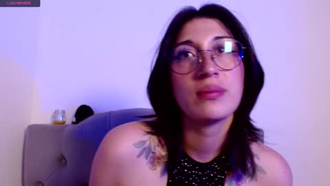 Snapshot of red_moonn chatting on 01-23-25, 04:48 IG   OF red moonn online show from 01-23-25, 04:48