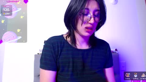 Snapshot of red_moonn chatting on 02-11-25, 04:24 IG   OF red moonn online show from 02-11-25, 04:24