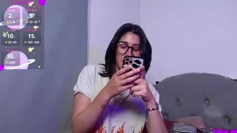 Snapshot of red_moonn chatting on 10-03-25, 03:14 IG   OF red moonn online show from 10-03-25, 03:14