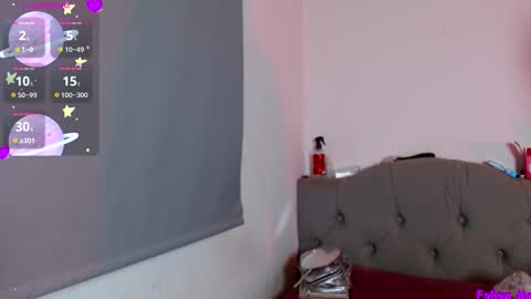 Snapshot of red_moonn chatting on 12-01-25, 05:01 IG OF red moonn online show from 12-01-25, 05:01