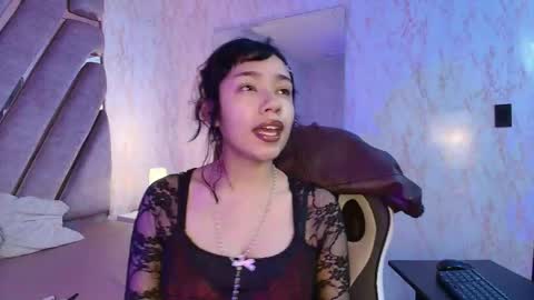 Snapshot of red_pandaa chatting on 05-10-26, 03:44 red_pandaa online show from 05-10-26, 03:44