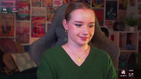 Snapshot of red_queeen chatting on 12-12-24, 08:53 QUEEN OF EVIL online show from 12-12-24, 08:53