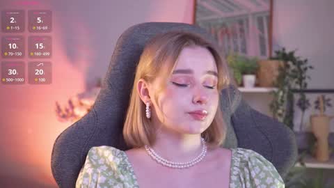 Snapshot of red_queeen chatting on 12-26-24, 11:46 QUEEN OF EVIL online show from 12-26-24, 11:46