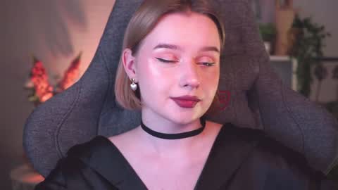 Snapshot of red_queeen chatting on 01-15-25, 08:37 QUEEN OF EVIL online show from 01-15-25, 08:37