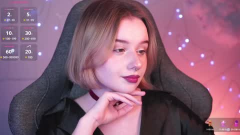 Snapshot of red_queeen chatting on 02-04-25, 09:10 QUEEN OF EVIL online show from 02-04-25, 09:10