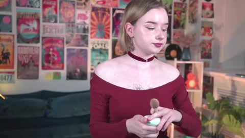 Snapshot of red_queeen chatting on 02-13-25, 05:22 QUEEN OF EVIL online show from 02-13-25, 05:22