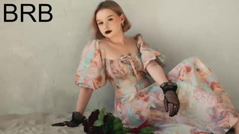 Snapshot of red_queeen chatting on 02-13-25, 08:24 QUEEN OF EVIL online show from 02-13-25, 08:24