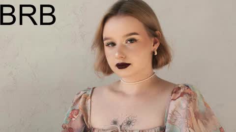 Snapshot of red_queeen chatting on 02-18-25, 05:20 QUEEN OF EVIL online show from 02-18-25, 05:20