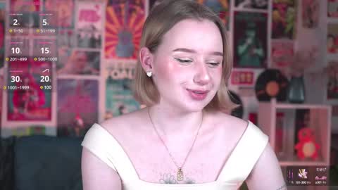 Snapshot of red_queeen chatting on 02-18-25, 08:27 QUEEN OF EVIL online show from 02-18-25, 08:27