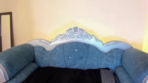 Snapshot of red_star8 chatting on 02-09-25, 02:40 online show from 02-09-25, 02:40