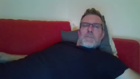 Snapshot of redandbluecloud chatting on 12-30-24, 09:08 Red online show from 12-30-24, 09:08