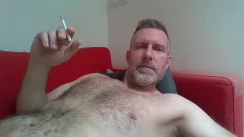 Snapshot of redandbluecloud chatting on 01-07-25, 09:29 Red online show from 01-07-25, 09:29