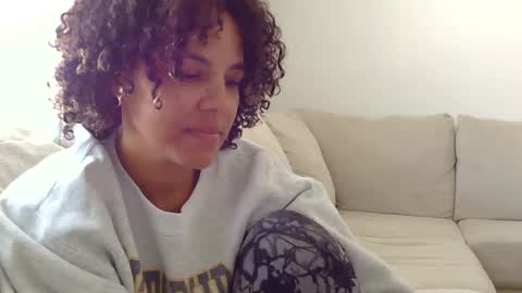 Redbonescarlet online show from 09-29-25, 04:56