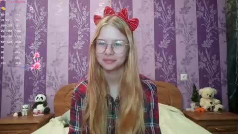 Snapshot of redbullvibe chatting on 12-20-25, 07:26 Mia online show from 12-20-25, 07:26